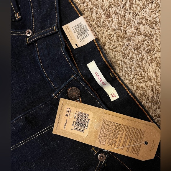 NWT Levi’s Classic Boot Cut Denim Dark Wash Blue - Picture 3 of 5